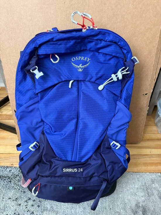 OSPREY Handbags - OSPREY Sirrus 24 Backpack in Bright Blue and Navy